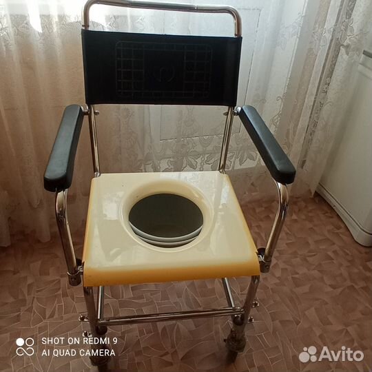 Кресло туалет для инвалидов бу на колёсиках