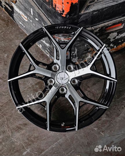 Кованые диски Genesis G80 R19 наличие