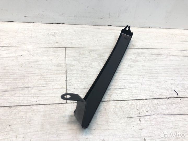 Ресничка правая Mercedes Sprinter W901