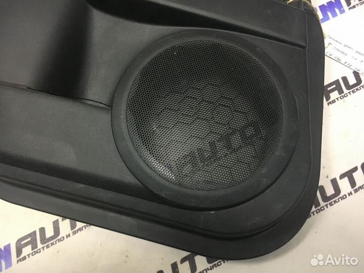 Обшивка двери задней левой Мазда сх7