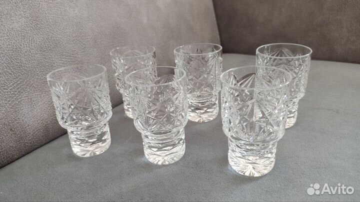 Хрустальные рюмки