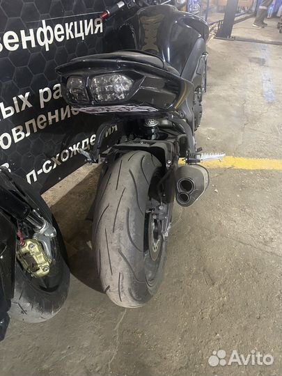 Мотоцикл Yamaha Fz8N