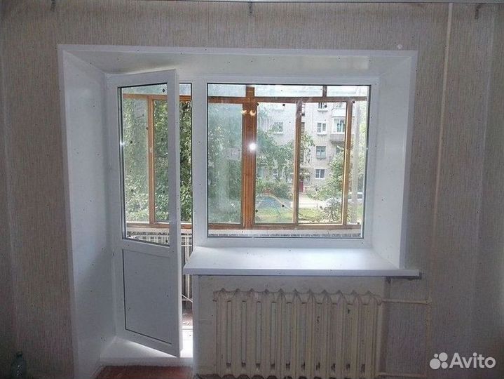 Балконная дверь и балконы