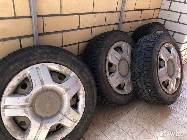 R14 Yokohama F700Z 175/65, PCD 4x100 DIA 56.6