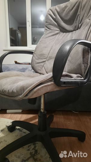Компьютерное кресло