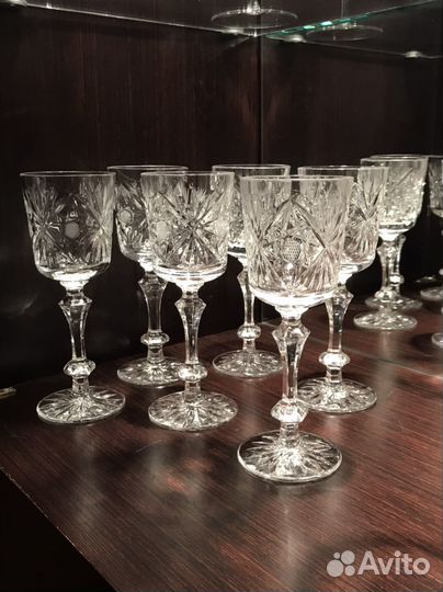 Хрустальные бокалы для вина и шампанского