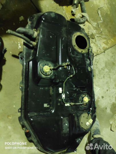 Топливный бак mitsubishi outlander CU 4 WD