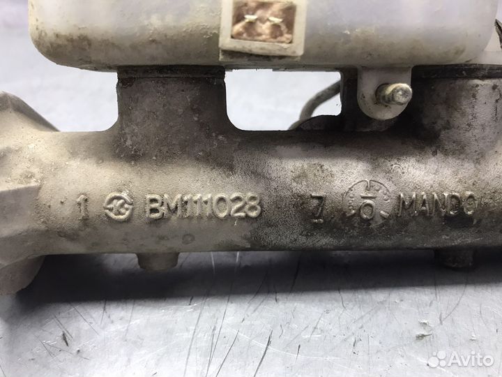 Главный тормозной цилиндр Kia Magentis 2002 г.в