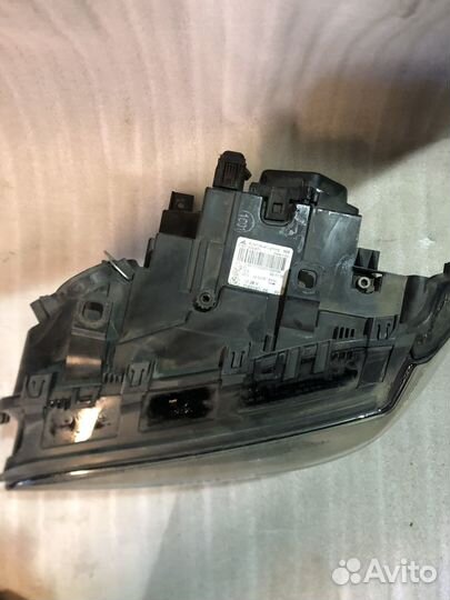 Левая ксеноновая фара BMW X3 E83