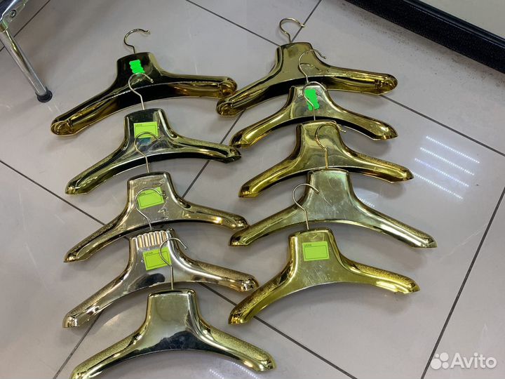 Вешалки плечики