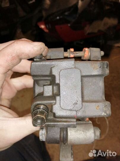 Honda cbr600f4 задний суппорт