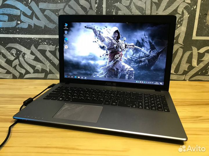 Игровой ноутбук Asus 2видеокарты/i7/6gb/SSD