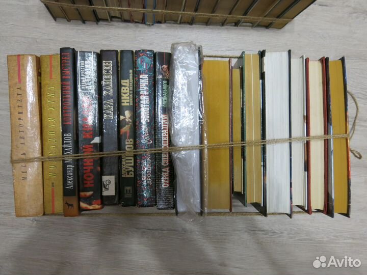 Книги детективы и триллеры