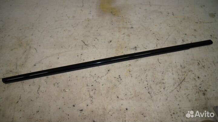 Молдинг стекла FR BMW X1 E84