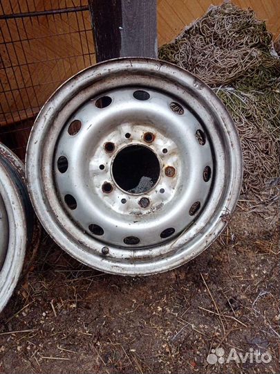 Продам штамповка на ниву шеврале 4000т