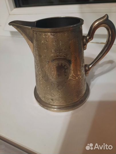 Сахарница и молочница