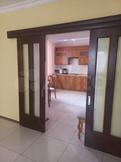 3-к. квартира, 100 м², 3/7 эт.