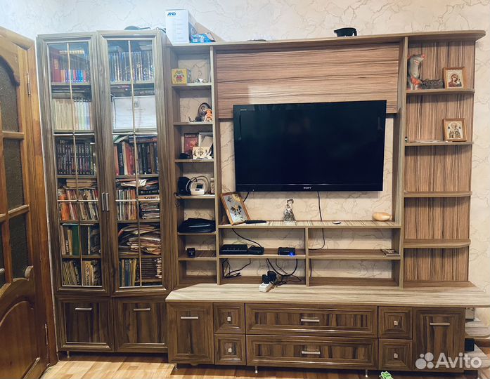 Стенка со шкафом
