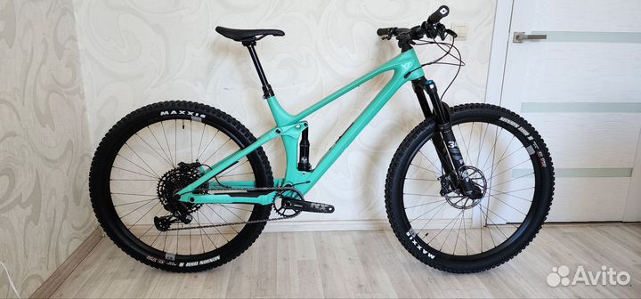 Новый YT Industries Izzo 29 Core 2 Trail 2023 (L)