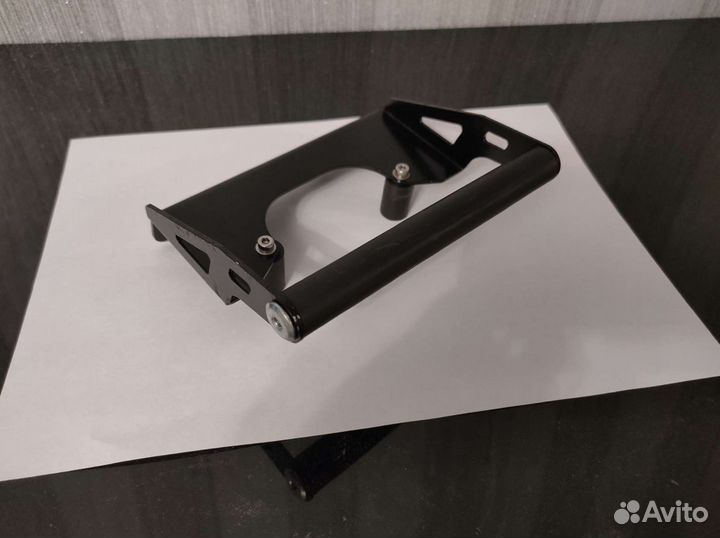 Крепление (кронштейн) навигатора Suzuki V-Strom