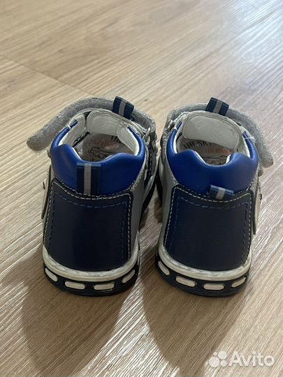 Сандалии (босоножки) на малыша р-р 20