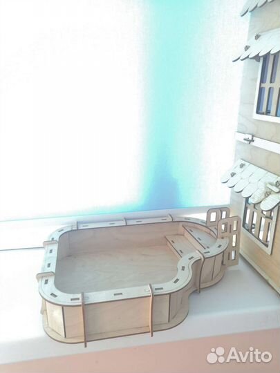 Кукольный домик с бассейном