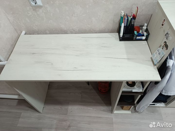 Письменный стол