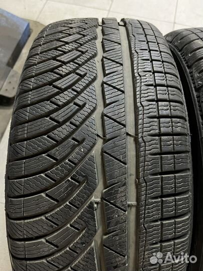 Michelin Alpin 4 245/45 R19 и 275/40 R19