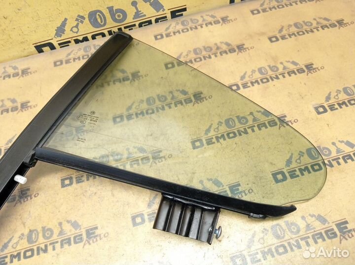 Стекло двери заднее левое Volkswagen Passat Cc 358