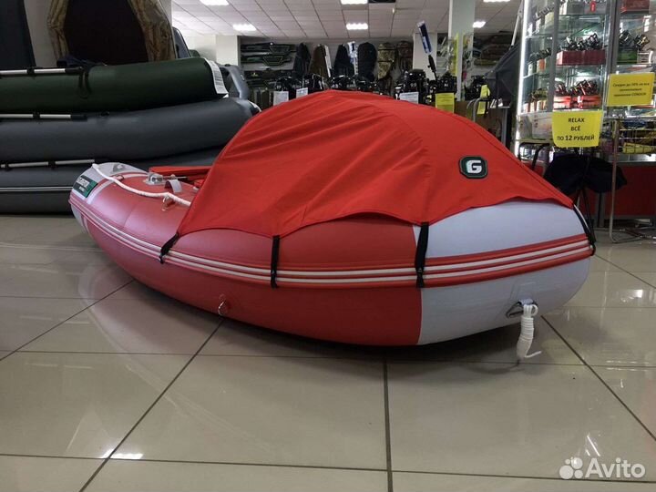 Лодка пвх Gladiator E330 Pro красно-белая