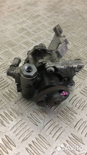 Насос гидроусилителя руля BMW 5 E60/E61 7527747