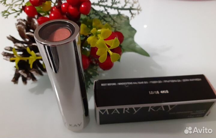 Губная помада Мери кей