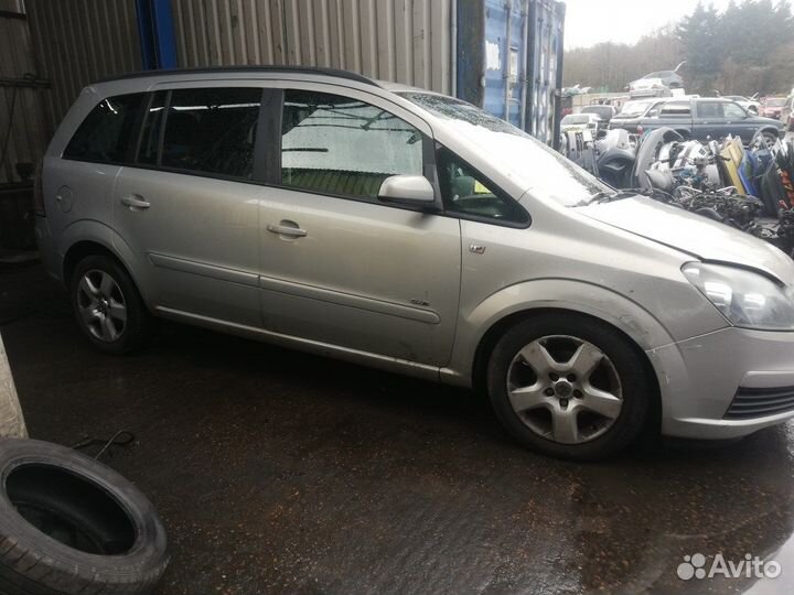 Разбор на запчасти Opel Zafira B