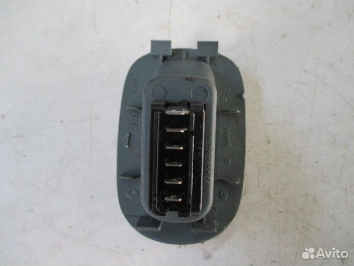 Блок управления стеклоподъемником передний правый