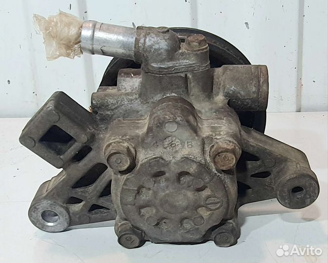 Насос гидроусилителя Honda C-RV 1