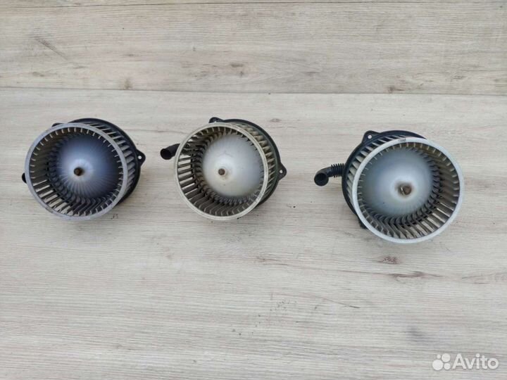 Моторчик вентилятор печки Hyundai Elantra 3 XD J3