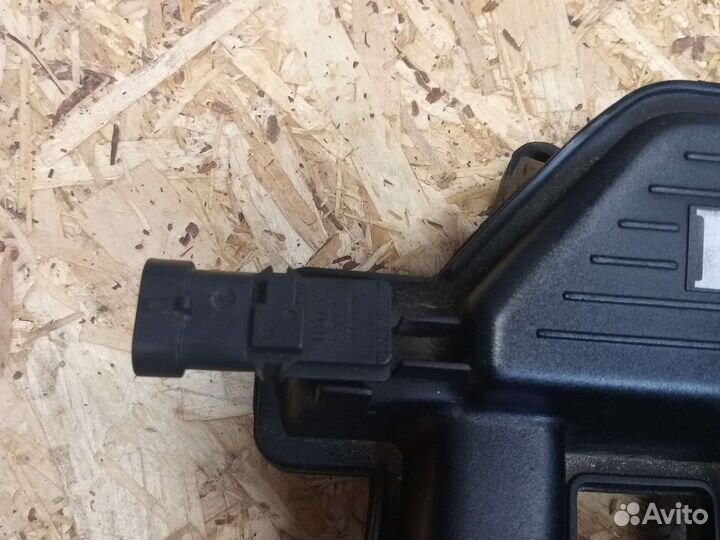 Впускной коллектор Renault Logan Largus