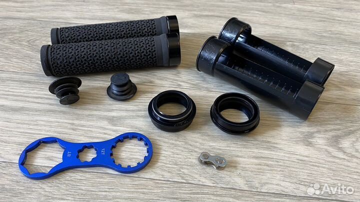 Запчасти на велосипед, грипсы, замок цепи, башинги