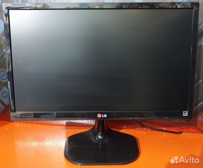 Монитор LG 22