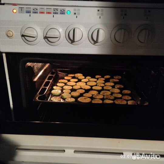 Газовая плита с электрической духовкой