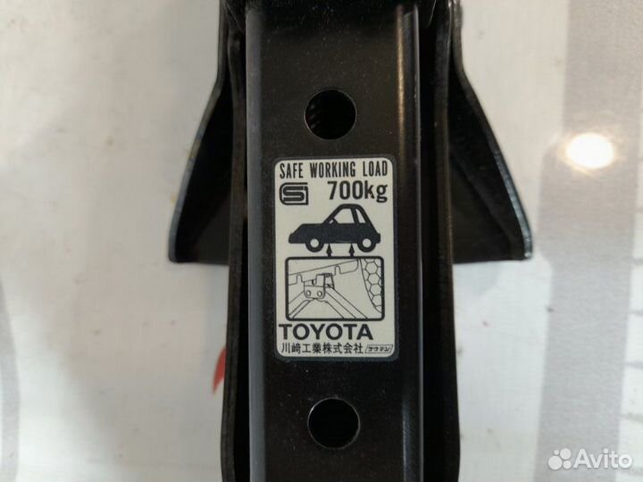 Домкрат Toyota Vitz NCP15 2NZ-FE 2001-2005