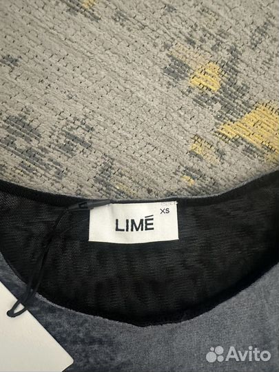 Обтягивающее платье lime