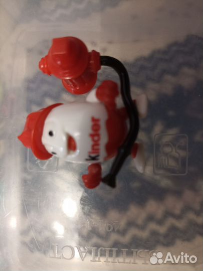 Игрушки из киндеров