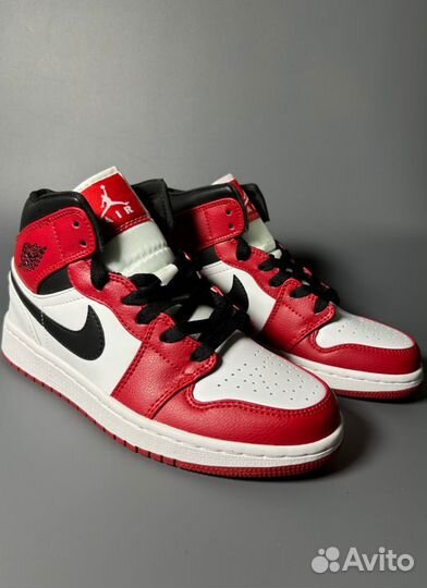 Кроссовки Air Jordan 1 Retro High OG Chicago Люкс