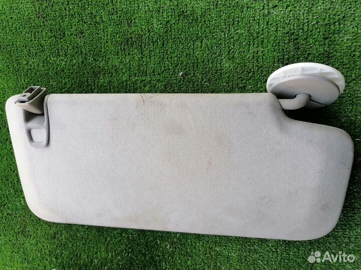 Козырек левый на Chevrolet Orlando 2011-2015