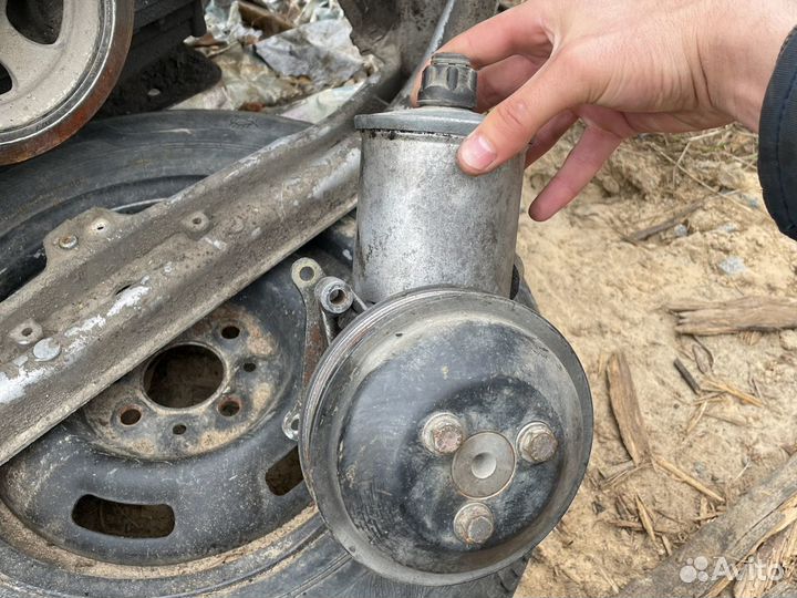 Гидроусилительна w210 W124 W202