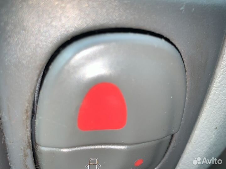 Кнопка аварийной сигнализации renault Scenic