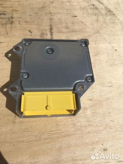 Блок управления airbag VW Jetta 5
