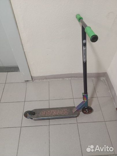 Трюковой кастомный самокат (На запчасти)