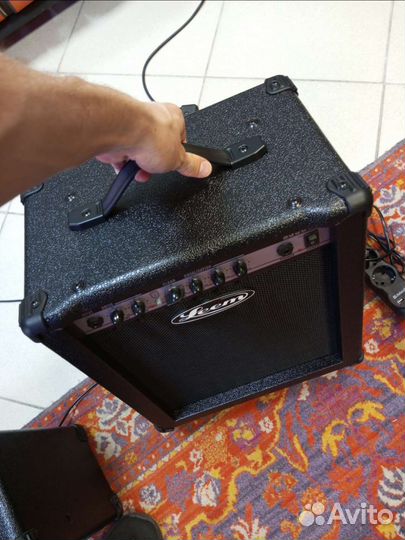 Комбоусилитель гитарный 35 Ватт